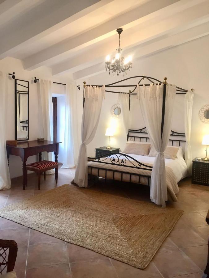Holiday home Can Roca Casa Con Encanto